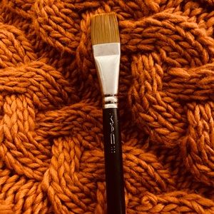 MAC Cosmetics 191 Brush Foundation flat powder liquid highlight skincare